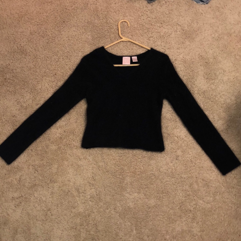 Fuzzy black cropped sweater